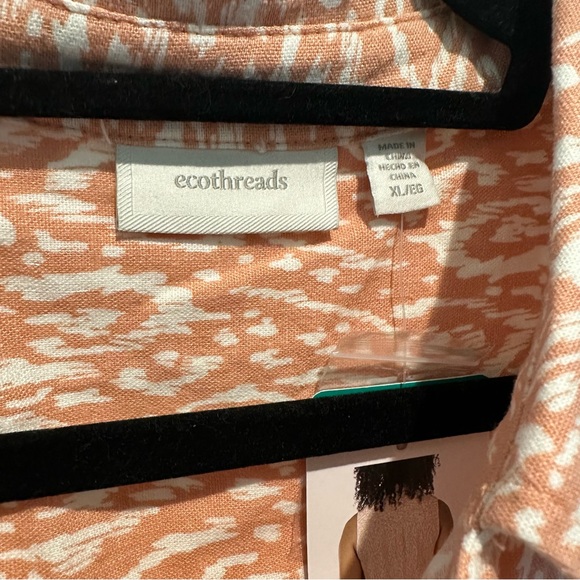 Coral and White Sleeveless Button Down Shirt - Picture 2 of 4